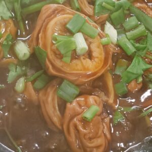 C05 沙煲卤大肠 Claypot Braised Pork Intestine